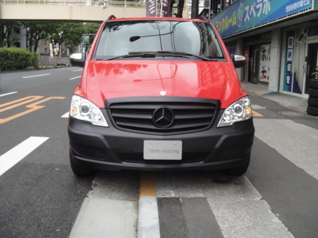 2011 Mercedes-Benz V-Class – thumbnail 2