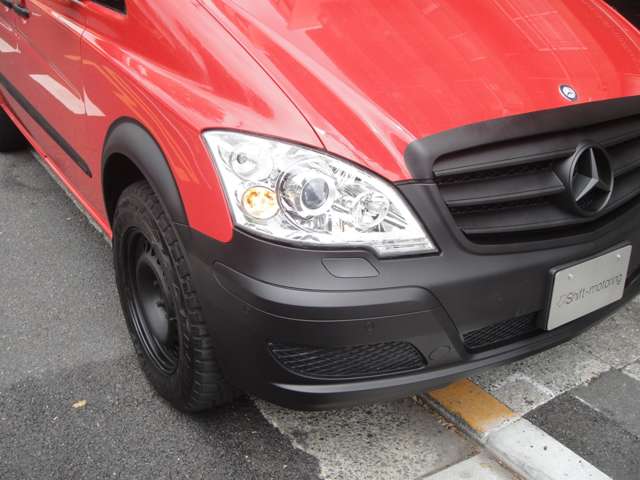 2011 Mercedes-Benz V-Class – thumbnail 3