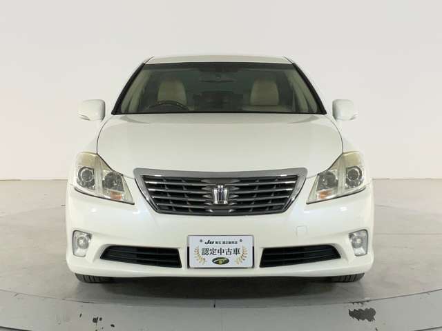 2011 Toyota Crown Royal – thumbnail 4