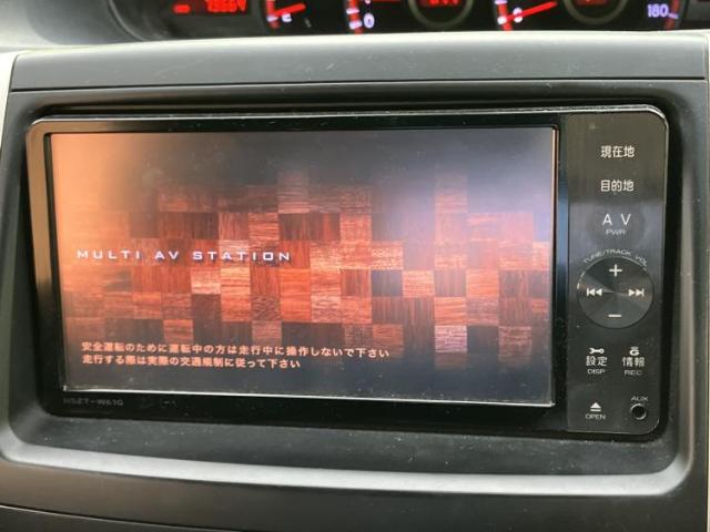2011 Toyota Voxy – thumbnail 4