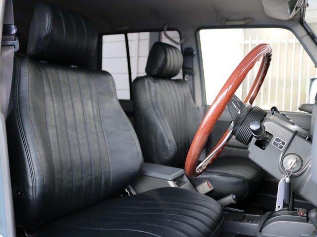 1995 Toyota Land Cruiser Prado – thumbnail 2