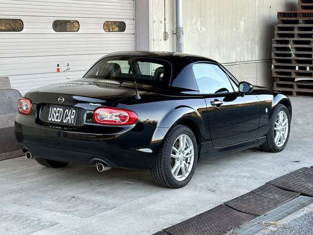 2011 Mazda Roadster – thumbnail 2