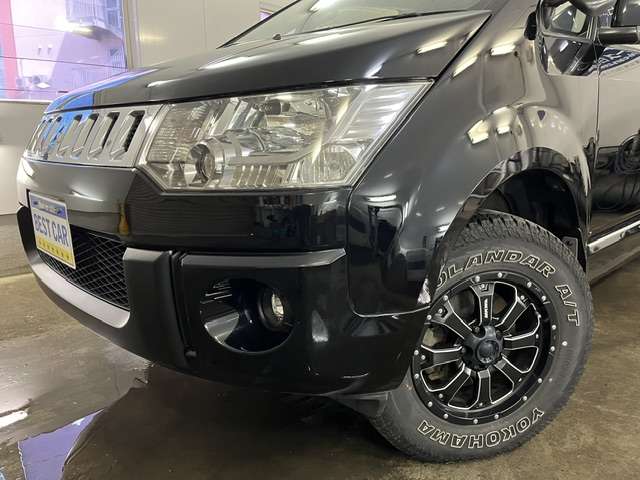 2011 Mitsubishi Delica D:5 – thumbnail 2