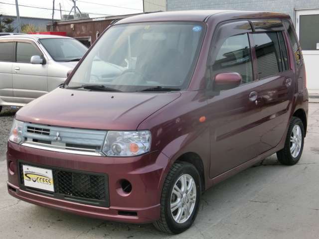 2011 Mitsubishi Toppo – thumbnail 4