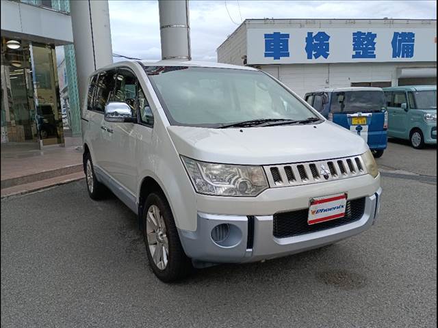 2008 Mitsubishi Delica D:5 – thumbnail 4