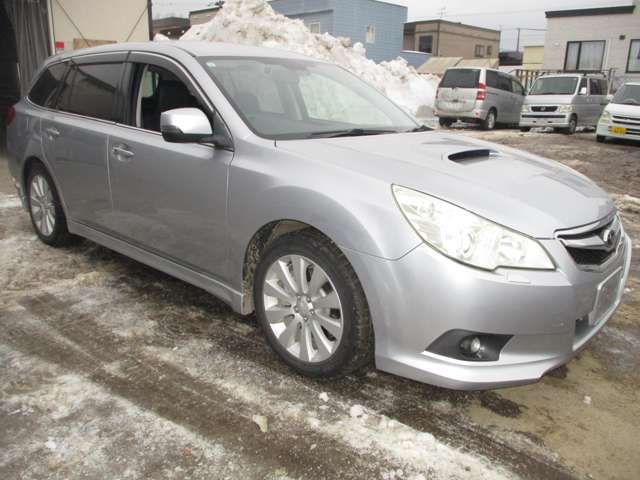 2011 Subaru Legacy Touring Wagon – thumbnail 3