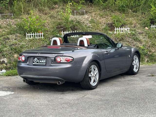 2005 Mazda Roadster – thumbnail 3