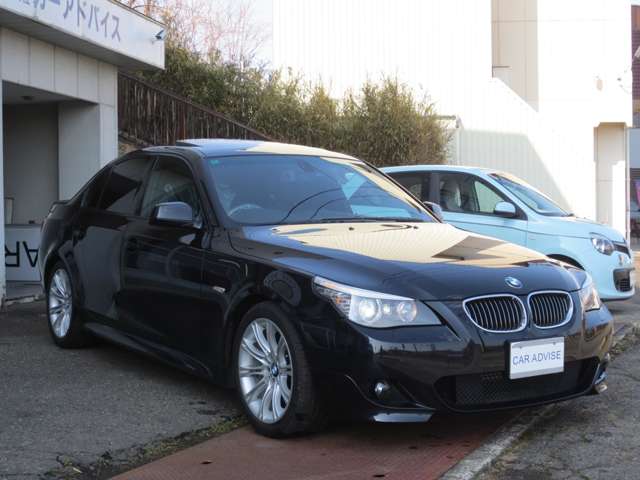 2010 BMW 5 Series – thumbnail 2