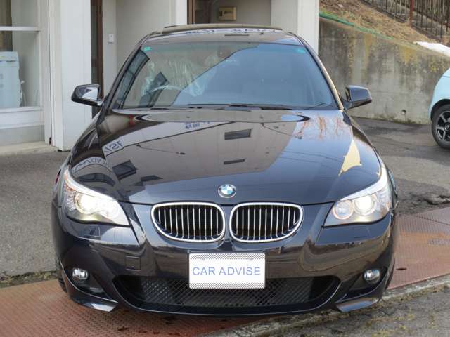 2010 BMW 5 Series – thumbnail 3
