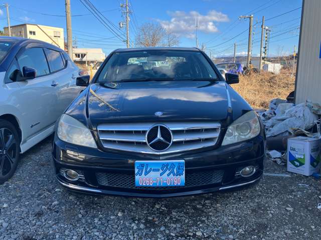 2010 Mercedes-Benz C-Class – thumbnail 2
