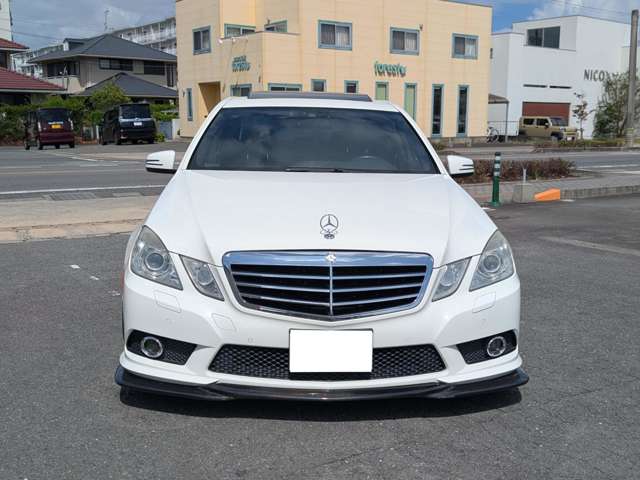 2009 Mercedes-Benz E-Class – thumbnail 2
