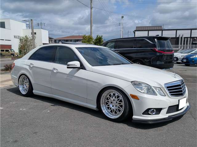 2009 Mercedes-Benz E-Class – thumbnail 3