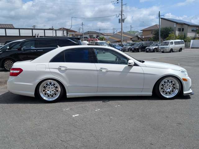 2009 Mercedes-Benz E-Class – thumbnail 4