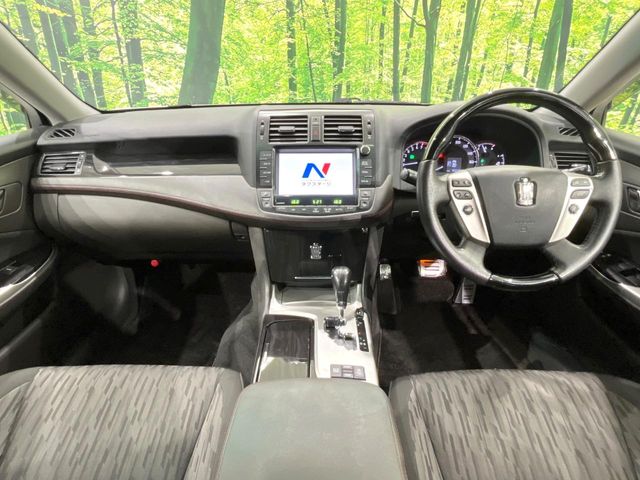2011 Toyota Crown Athlete – thumbnail 2