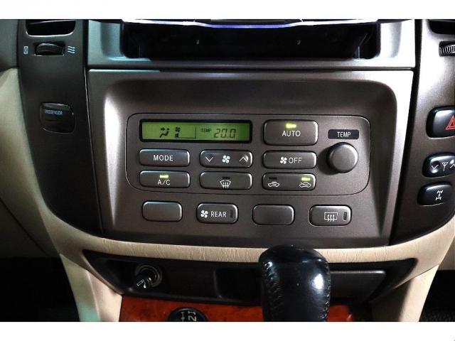 2006 Toyota Land Cruiser 100 – thumbnail 4