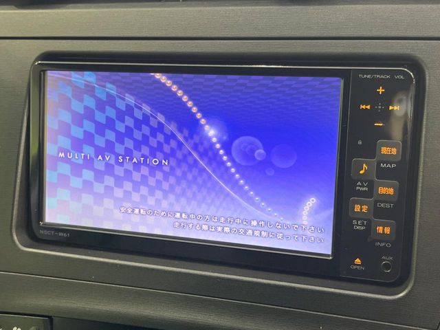 2010 Toyota Prius – thumbnail 3