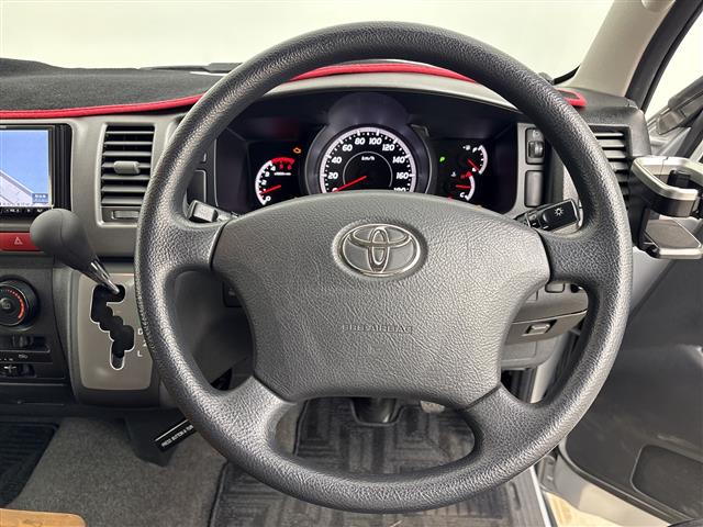2008 Toyota Regius Ace – thumbnail 4