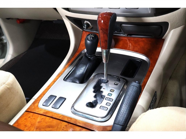 2006 Toyota Land Cruiser 100 – thumbnail 4