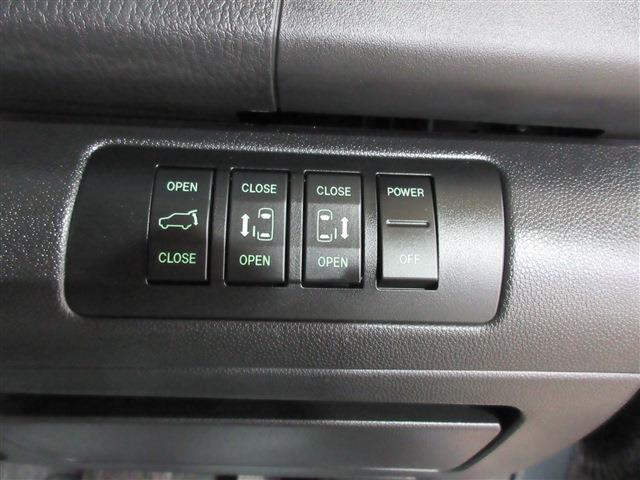 2010 Mazda MPV – thumbnail 3