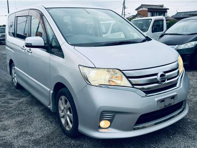 2011 Nissan Serena – thumbnail 2