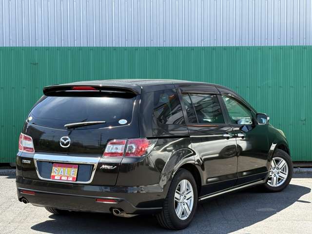 2011 Mazda MPV – thumbnail 2
