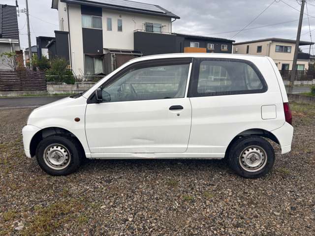 2011 Mitsubishi Minica – thumbnail 4