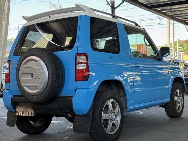 2011 Mitsubishi Pajero Mini – thumbnail 2