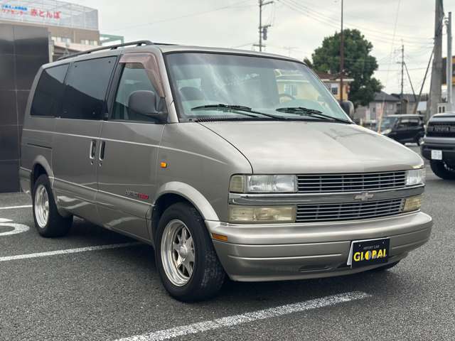 2001 Chevrolet Astro – thumbnail 3