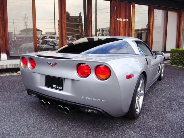 2005 Chevrolet Corvette – thumbnail 2