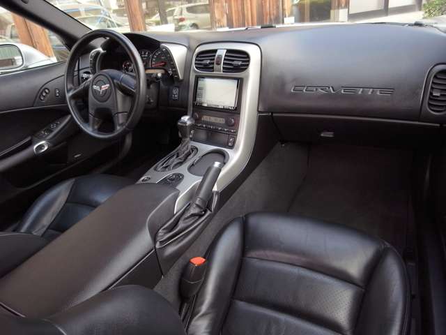 2005 Chevrolet Corvette – thumbnail 3