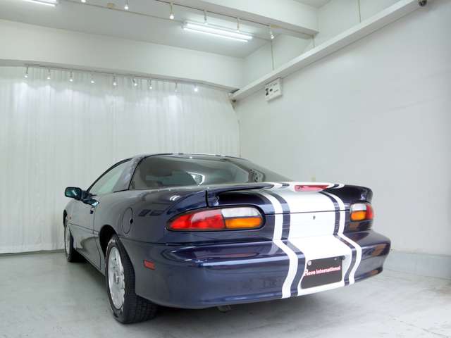 1998 Chevrolet Camaro – thumbnail 2