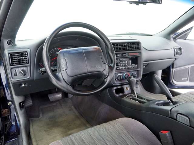 1998 Chevrolet Camaro – thumbnail 3