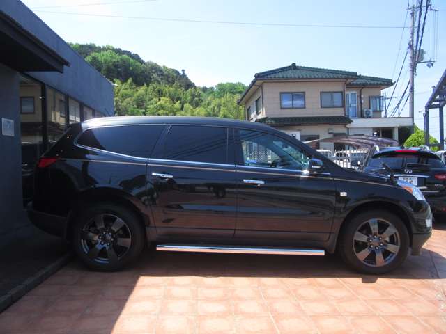 2011 Chevrolet Traverse – thumbnail 4