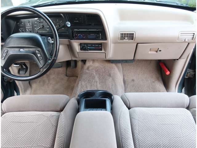 1994 Ford Explorer – thumbnail 3