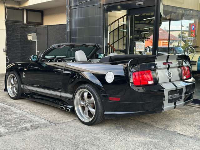 2007 Ford Mustang Convertible – thumbnail 4