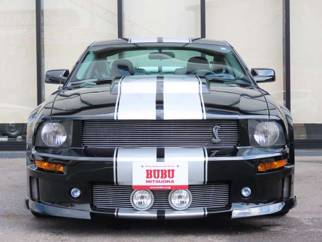 2008 Ford Mustang – thumbnail 2