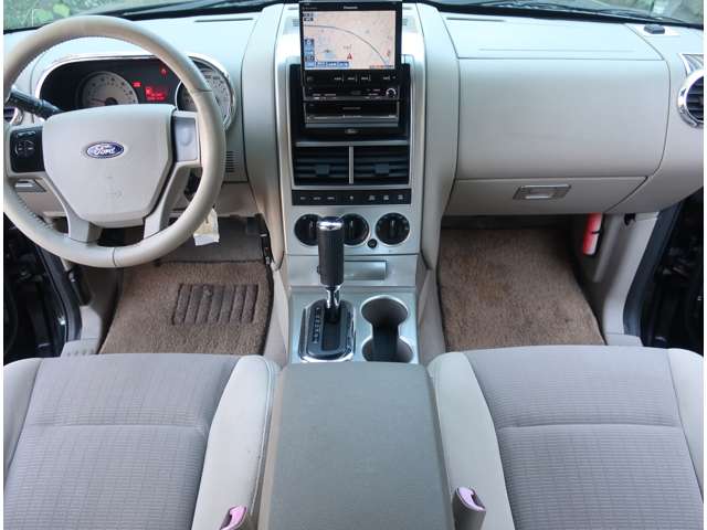 2006 Ford Explorer – thumbnail 3