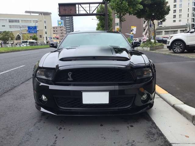 2011 Ford Mustang – thumbnail 2