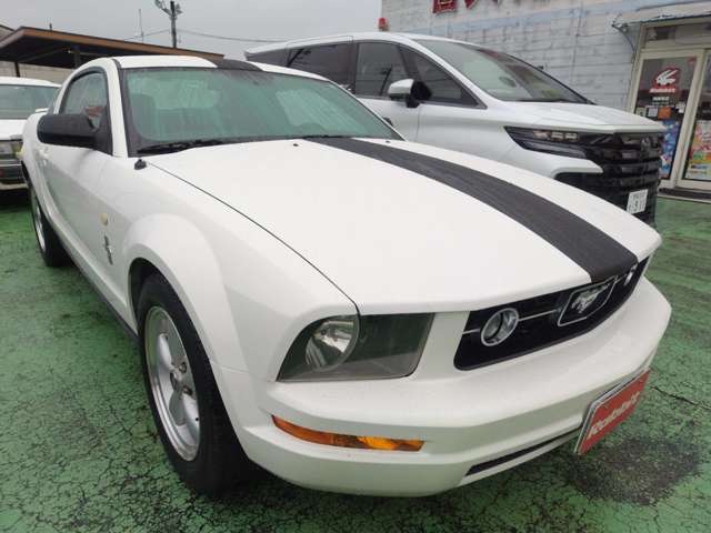 2008 Ford Mustang – thumbnail 3