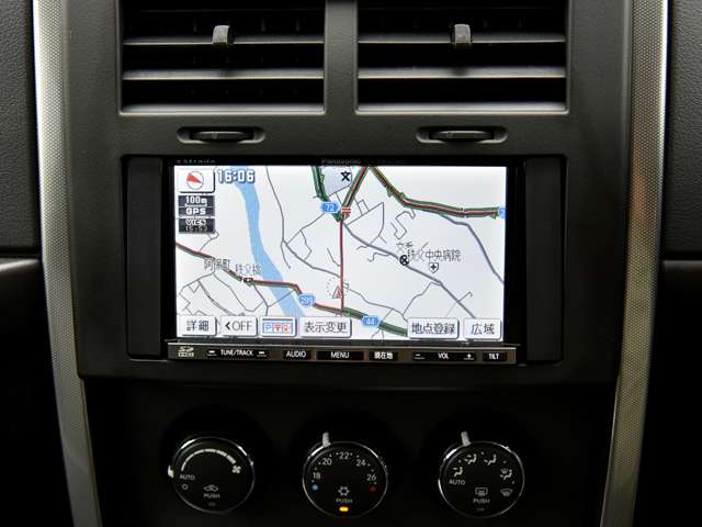 2011 Jeep Cherokee – thumbnail 2