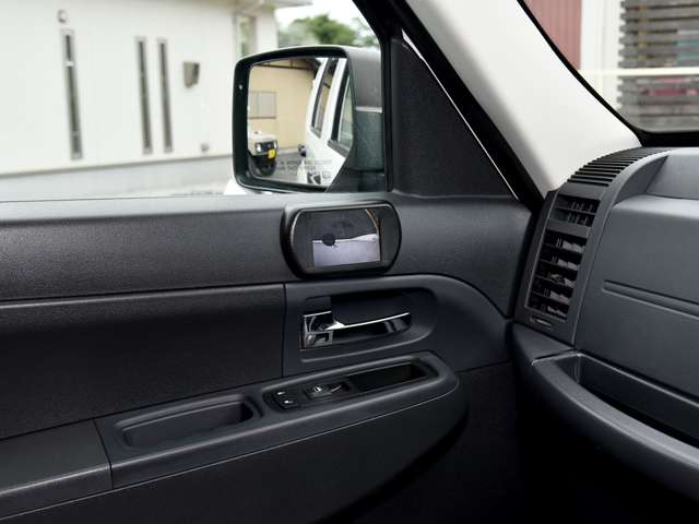 2011 Jeep Cherokee – thumbnail 3