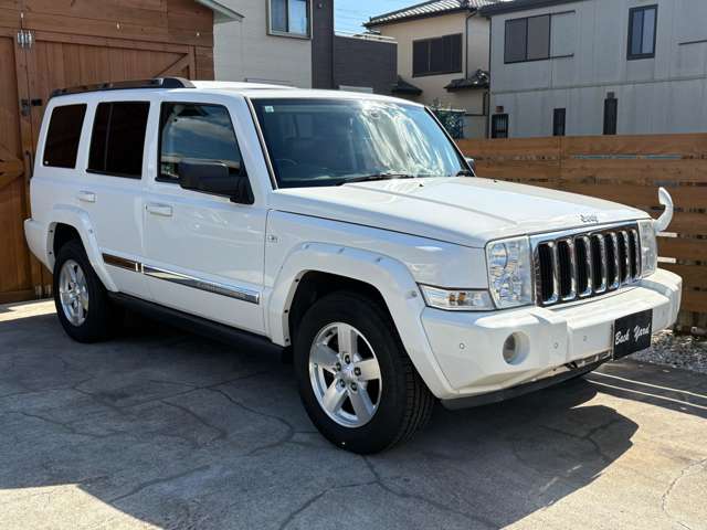 2007 Jeep Commander – thumbnail 2