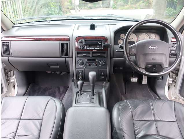 2005 Jeep Grand Cherokee – thumbnail 3