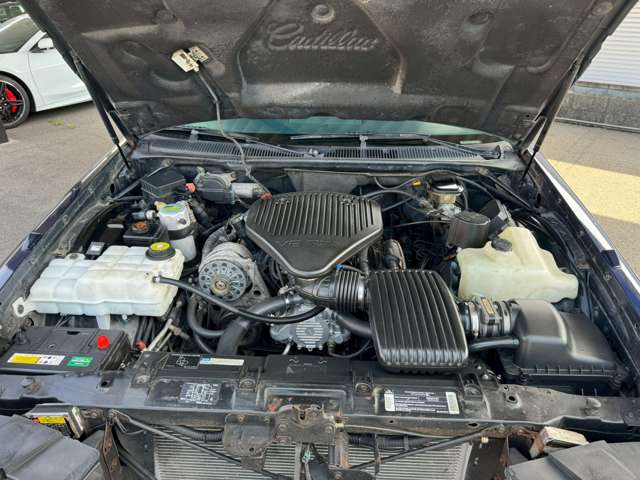1994 Cadillac Fleetwood – thumbnail 3