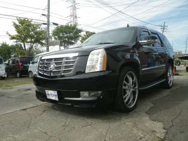 2010 Cadillac Escalade – thumbnail 3