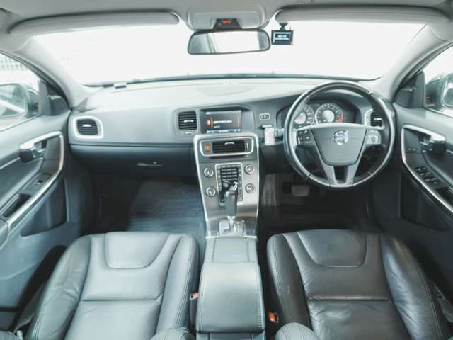 2011 Volvo V60 – thumbnail 2