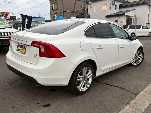 2011 Volvo S60 – thumbnail 4