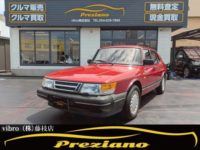 1990 Saab 900 Sedan