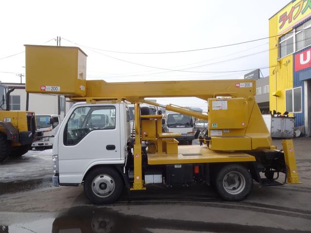 2008 Isuzu Elf – thumbnail 4