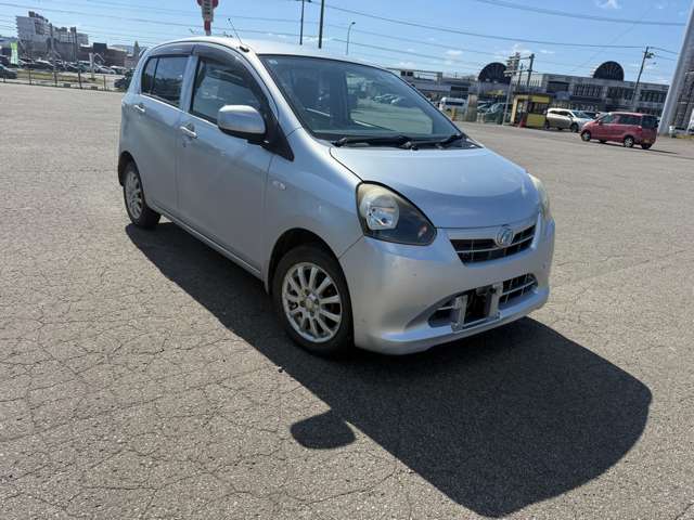 2011 Daihatsu Mira e:S – thumbnail 4